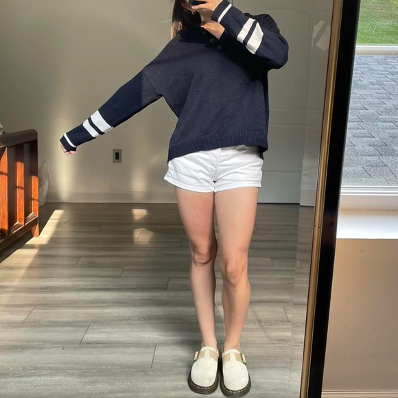 Hooded Sweater - Picture 7 of 7